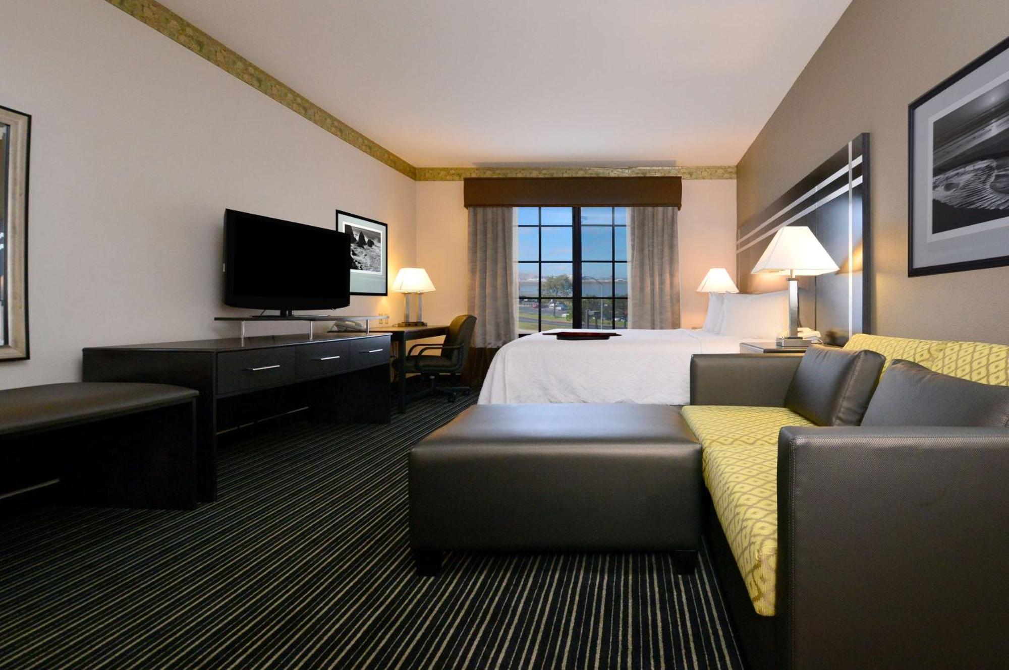 King Studio Suite with Sofa Bed - Non-Smoking,1552322281:JPEG